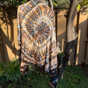 Urban outfitters tie dye scarf soft to touch
